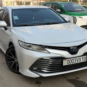 Toyota Camry, 2018