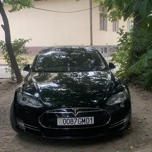 Tesla Model S, 2016