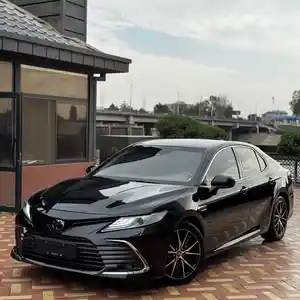 Toyota Camry, 2018