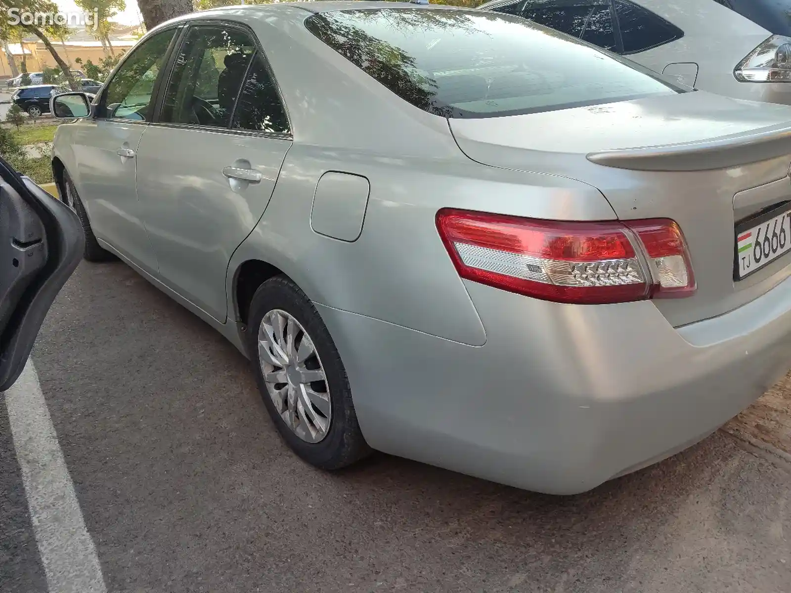 Toyota Camry, 2010-8