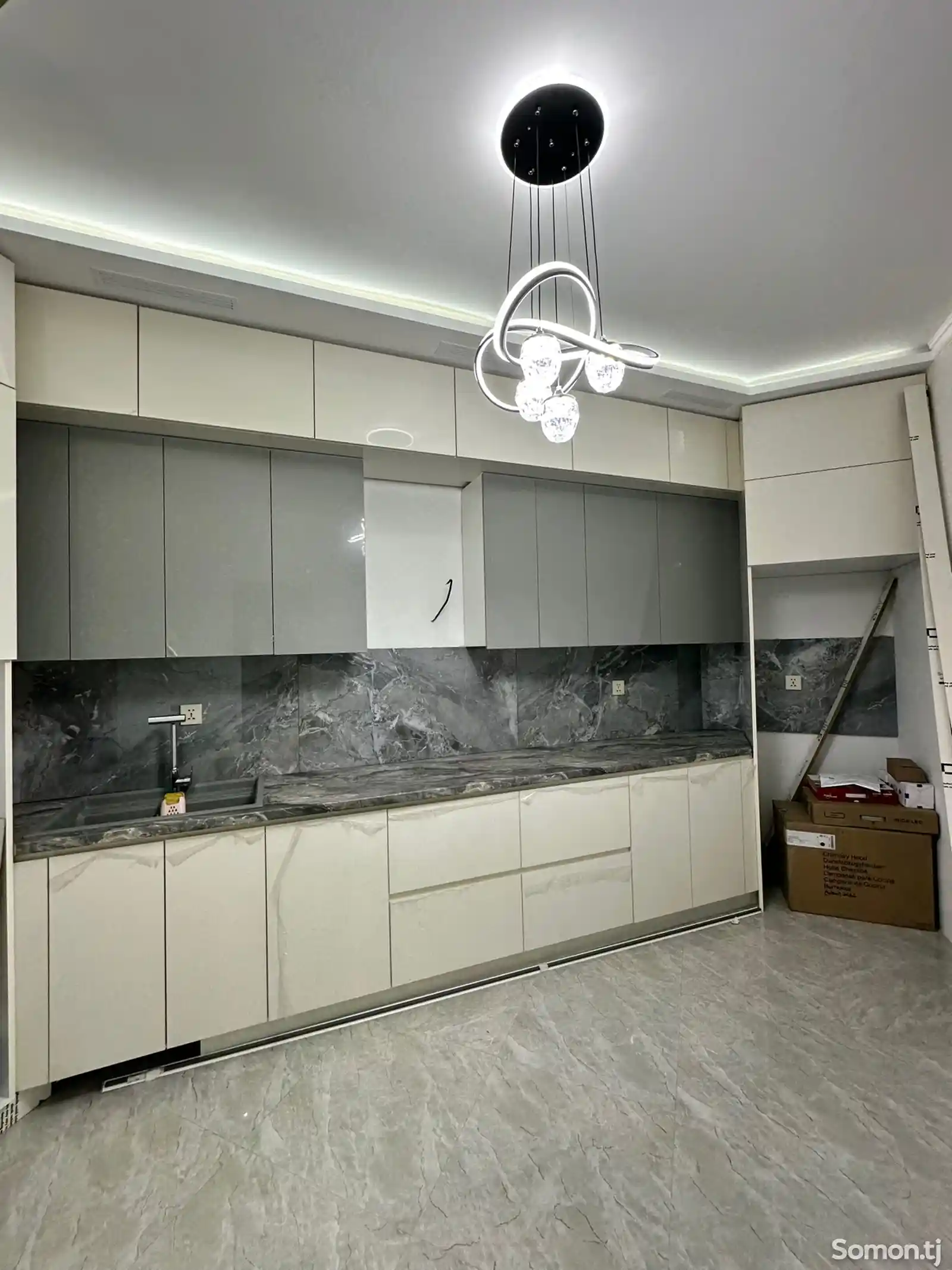 4-комн. квартира, 4 этаж, 134 м², Дом печати, Улица Хусейнзода 12, Центр, Район Шохмансур-12