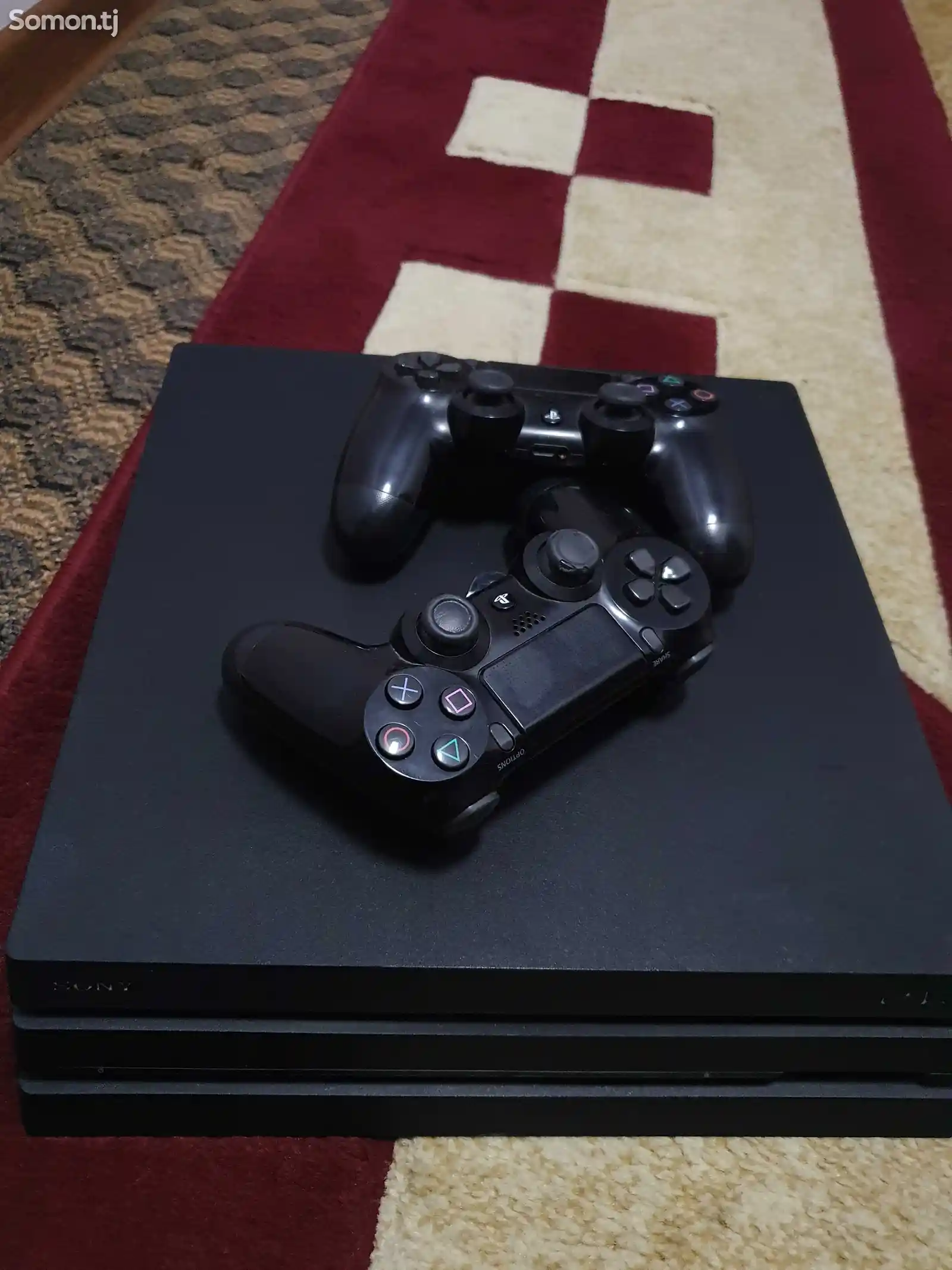 Игровая приставка Sony Playstation 4 pro-1