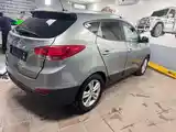 Hyundai Tucson, 2010-5