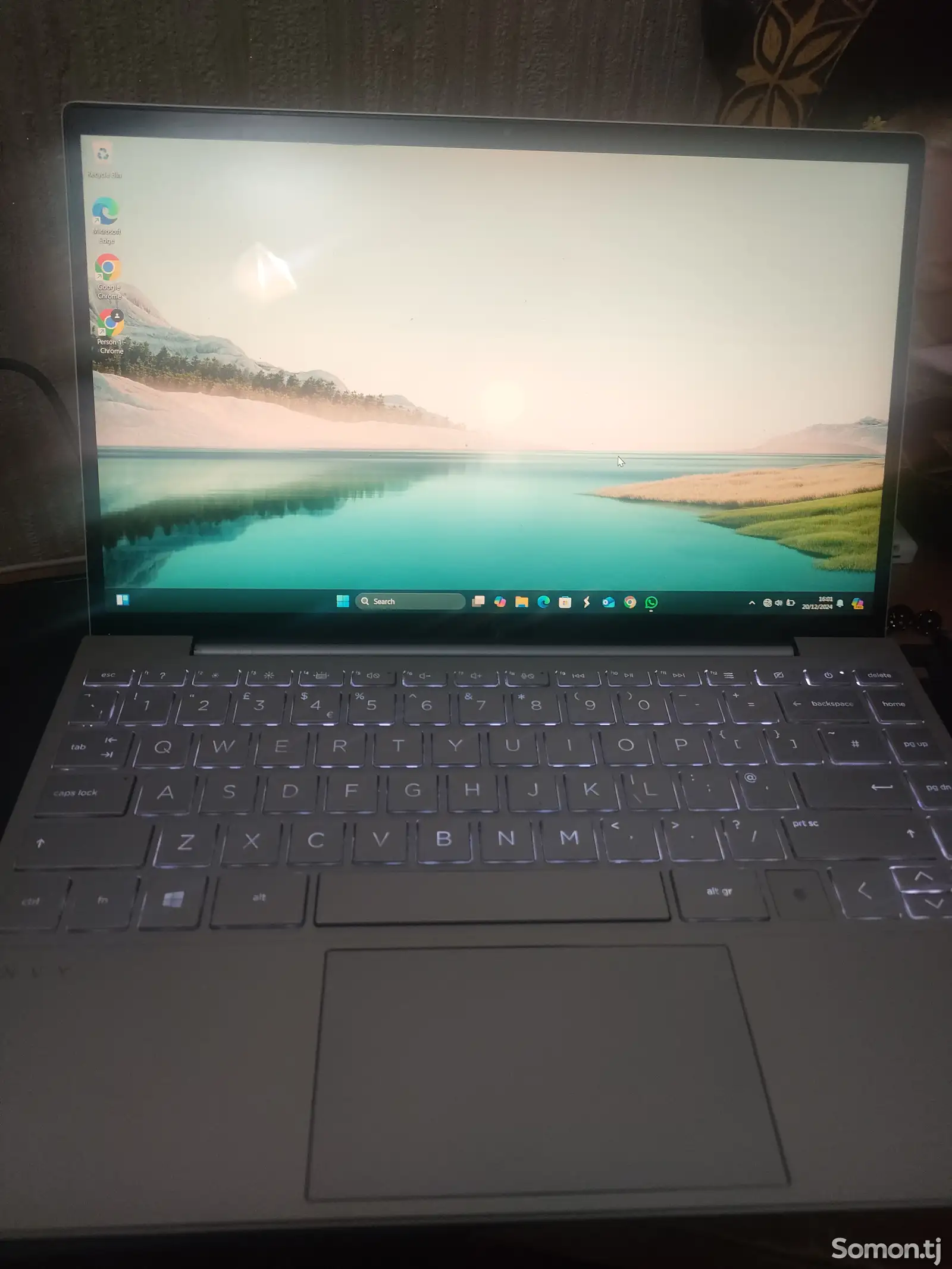 Ноутубк HP Envy Laptop-1