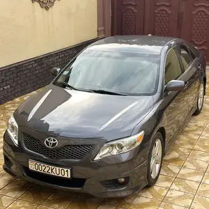 Toyota Camry, 2011