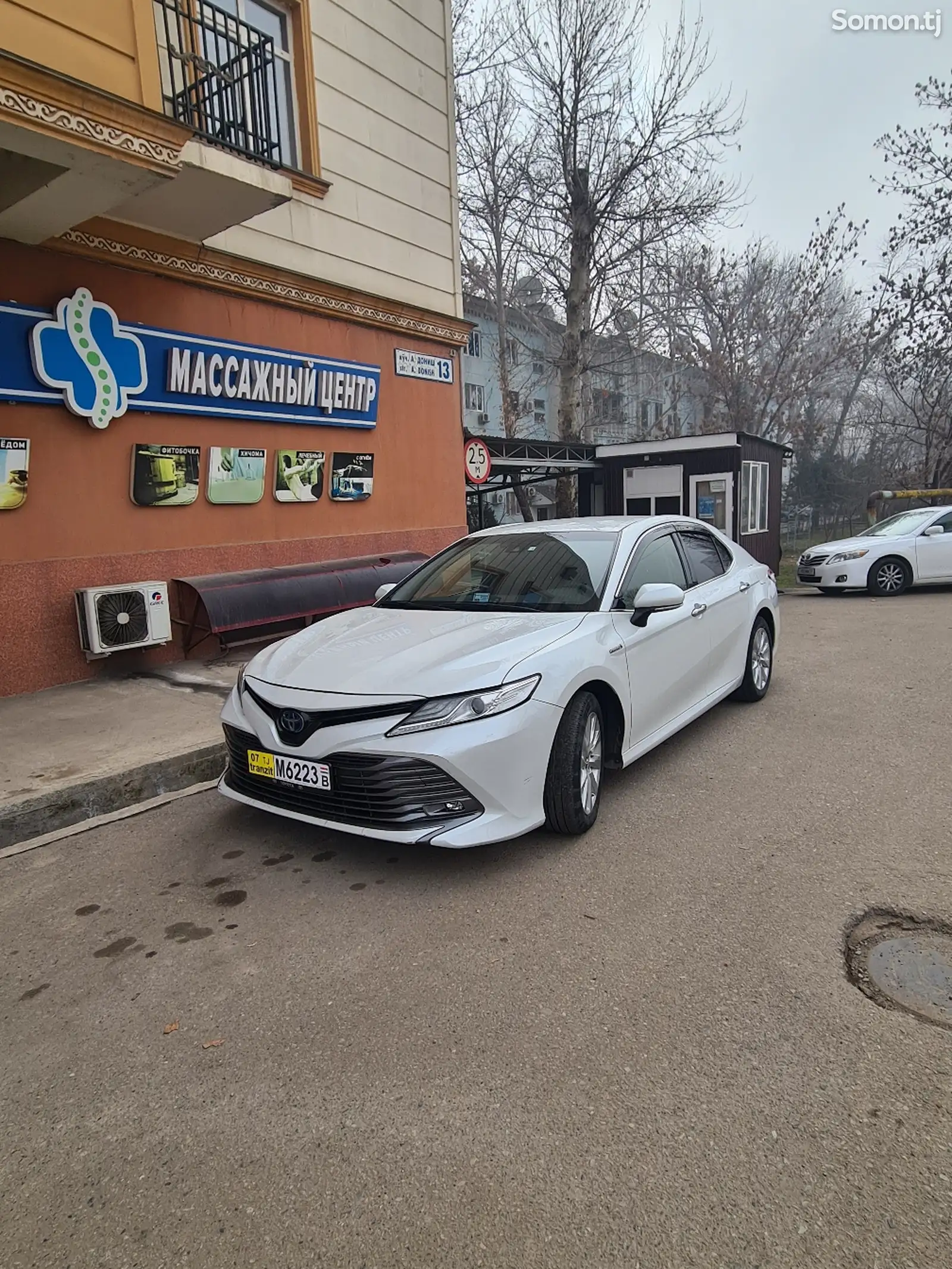 Toyota Camry, 2018-1