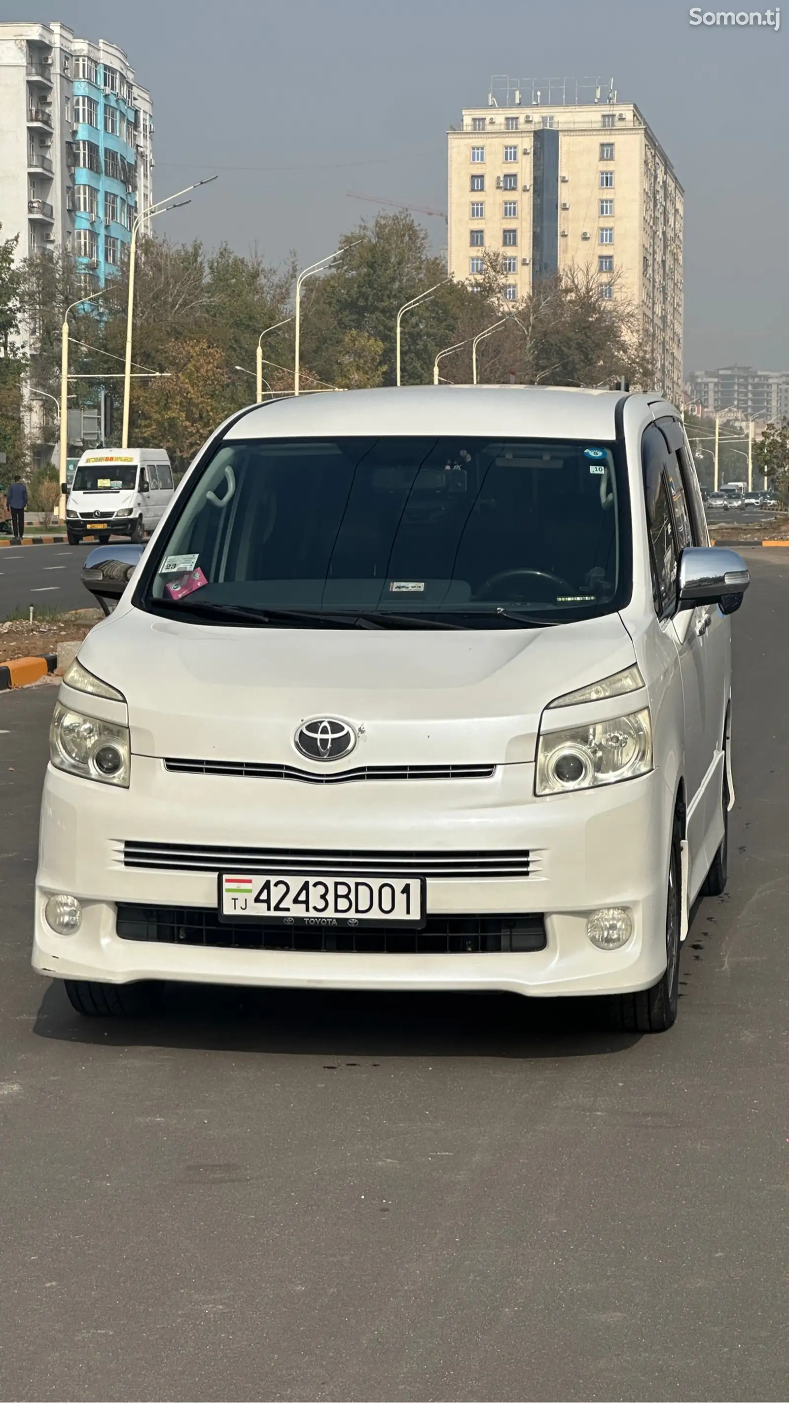 Toyota Voxy, 2009-1