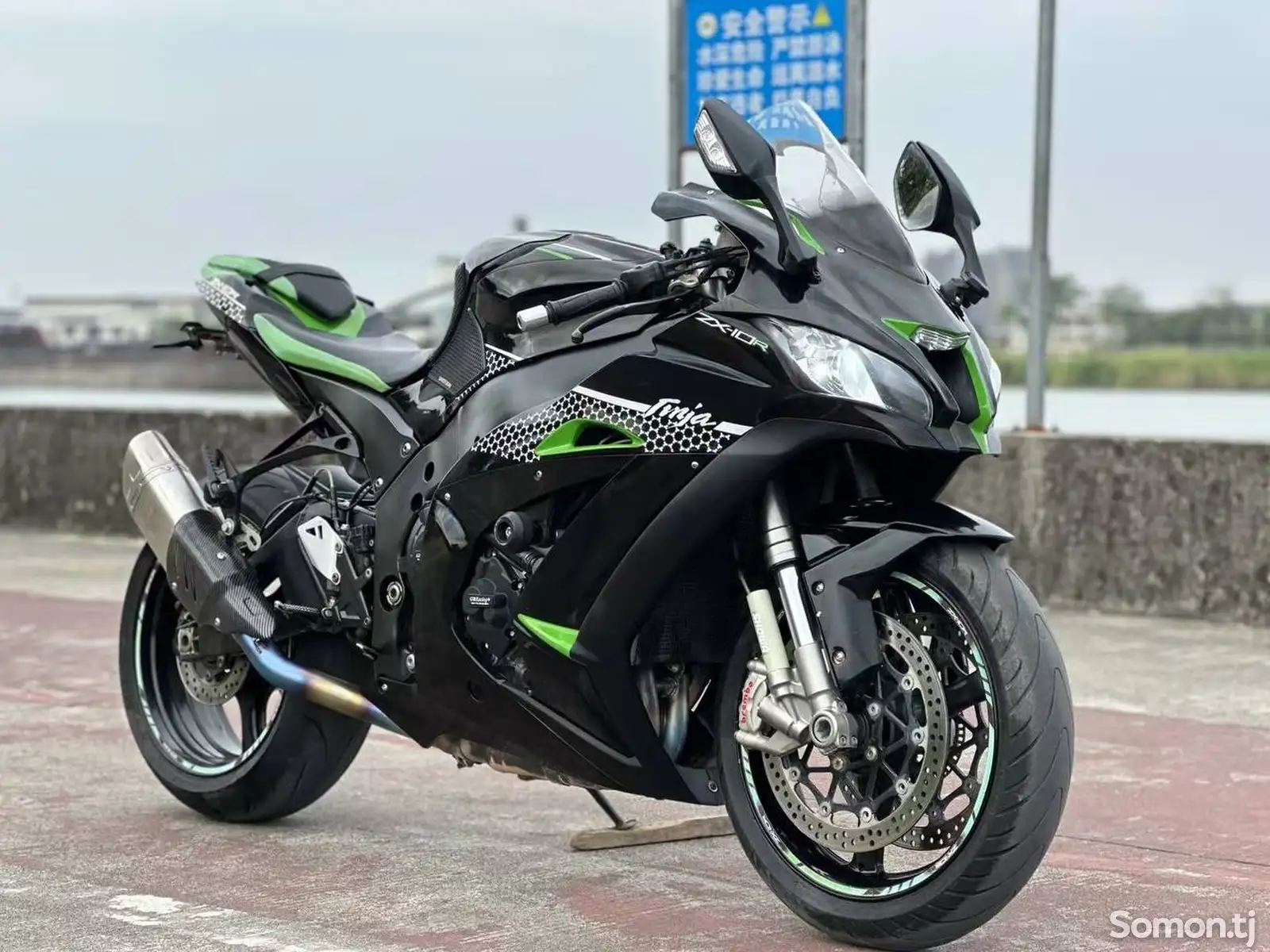 Мотоцикл Kawasaki zx-10r-1