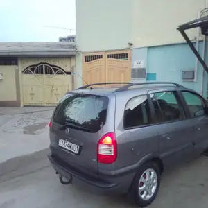 Opel Zafira, 2000