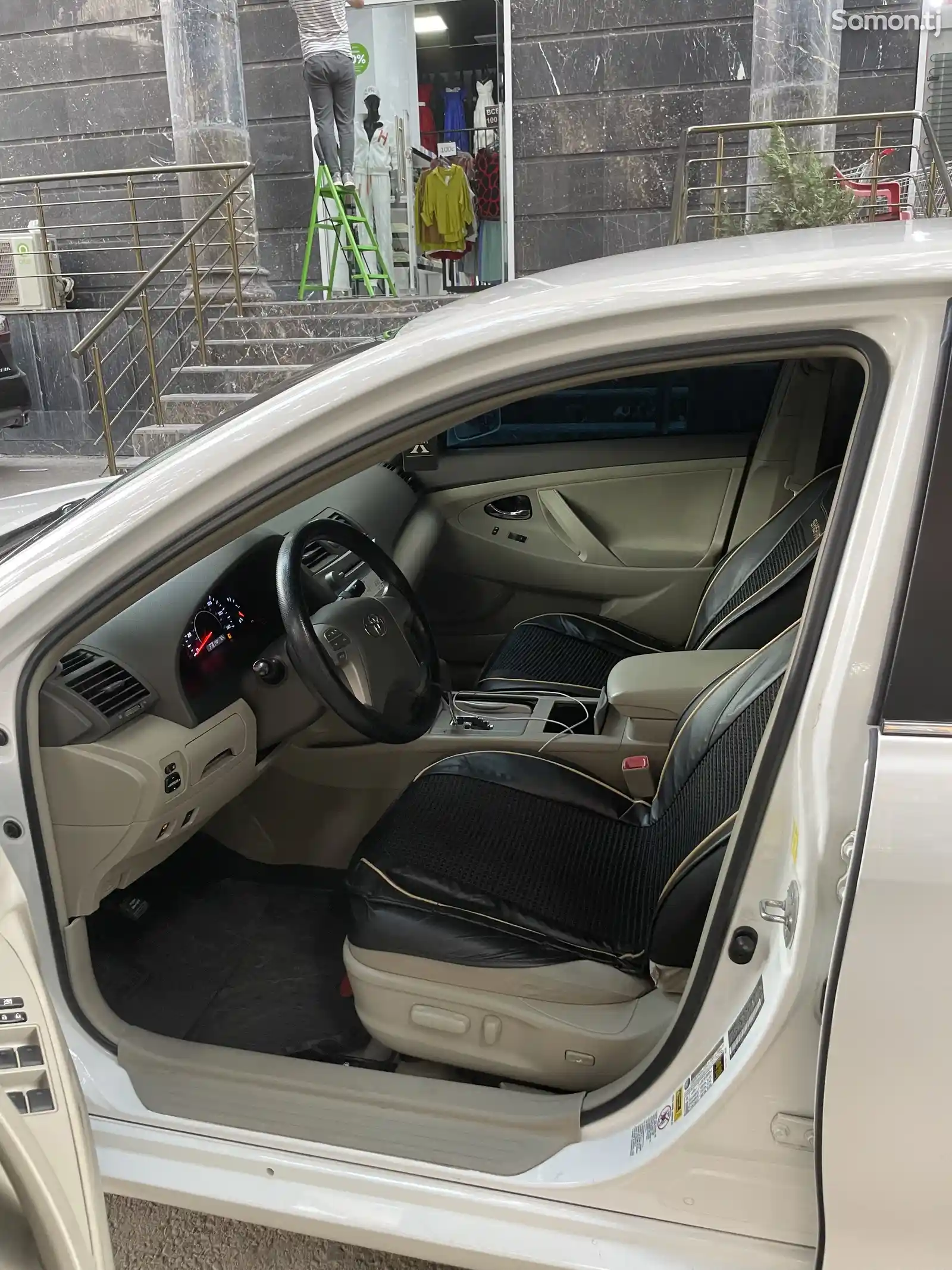 Toyota Camry, 2011-6