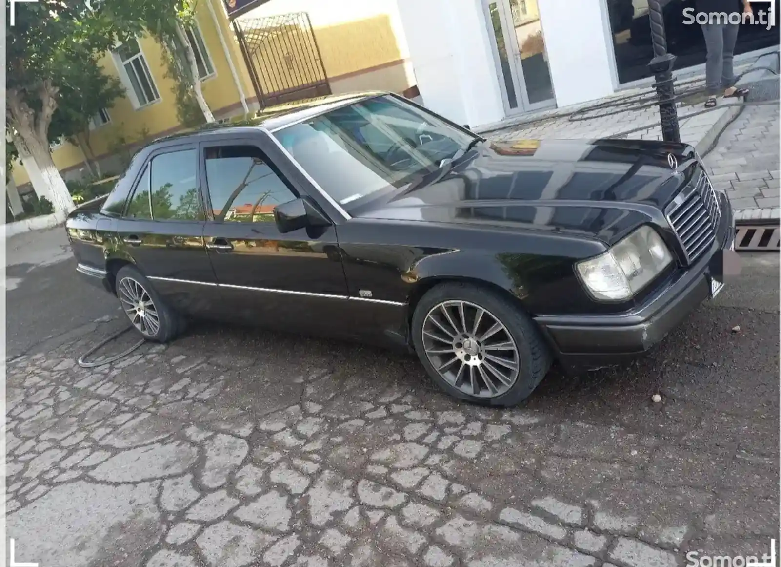 Mercedes-Benz W124, 1990-5