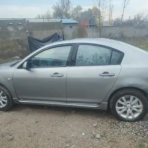 Mazda 3, 2005