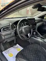 Toyota Camry, 2018-7