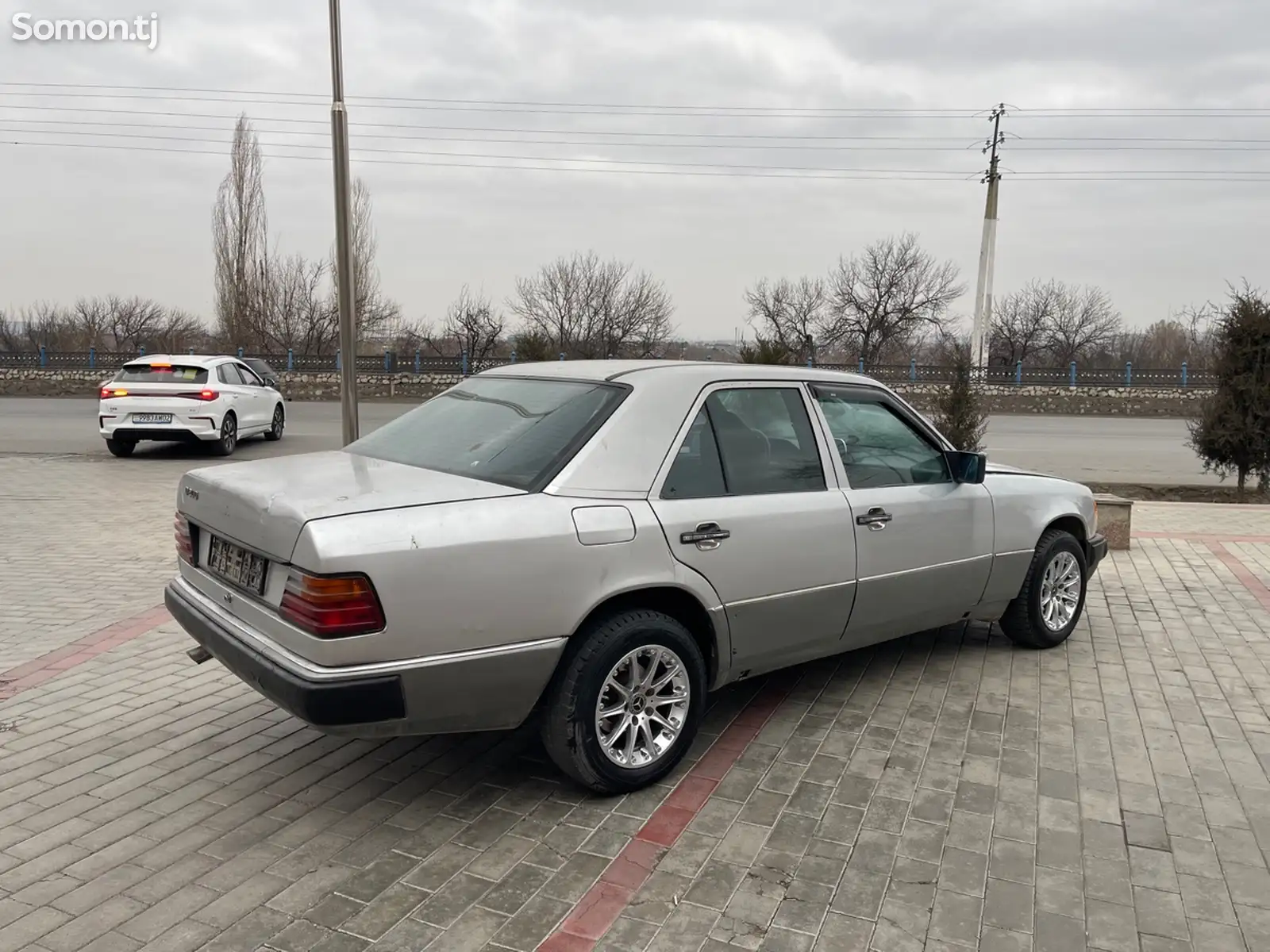 Mercedes-Benz W124, 1992-1