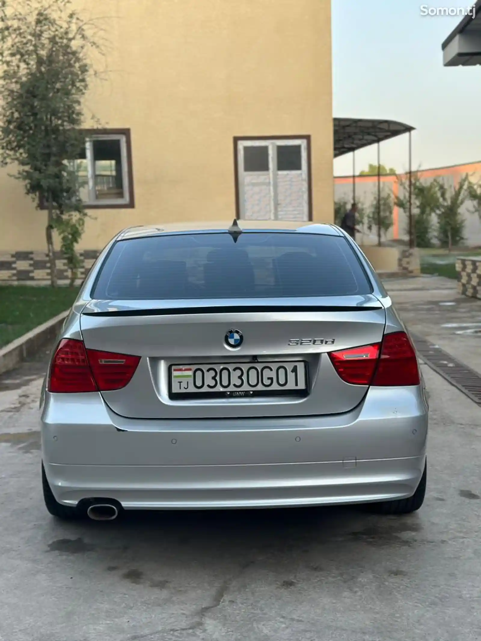 Задний бампер от BMW E90