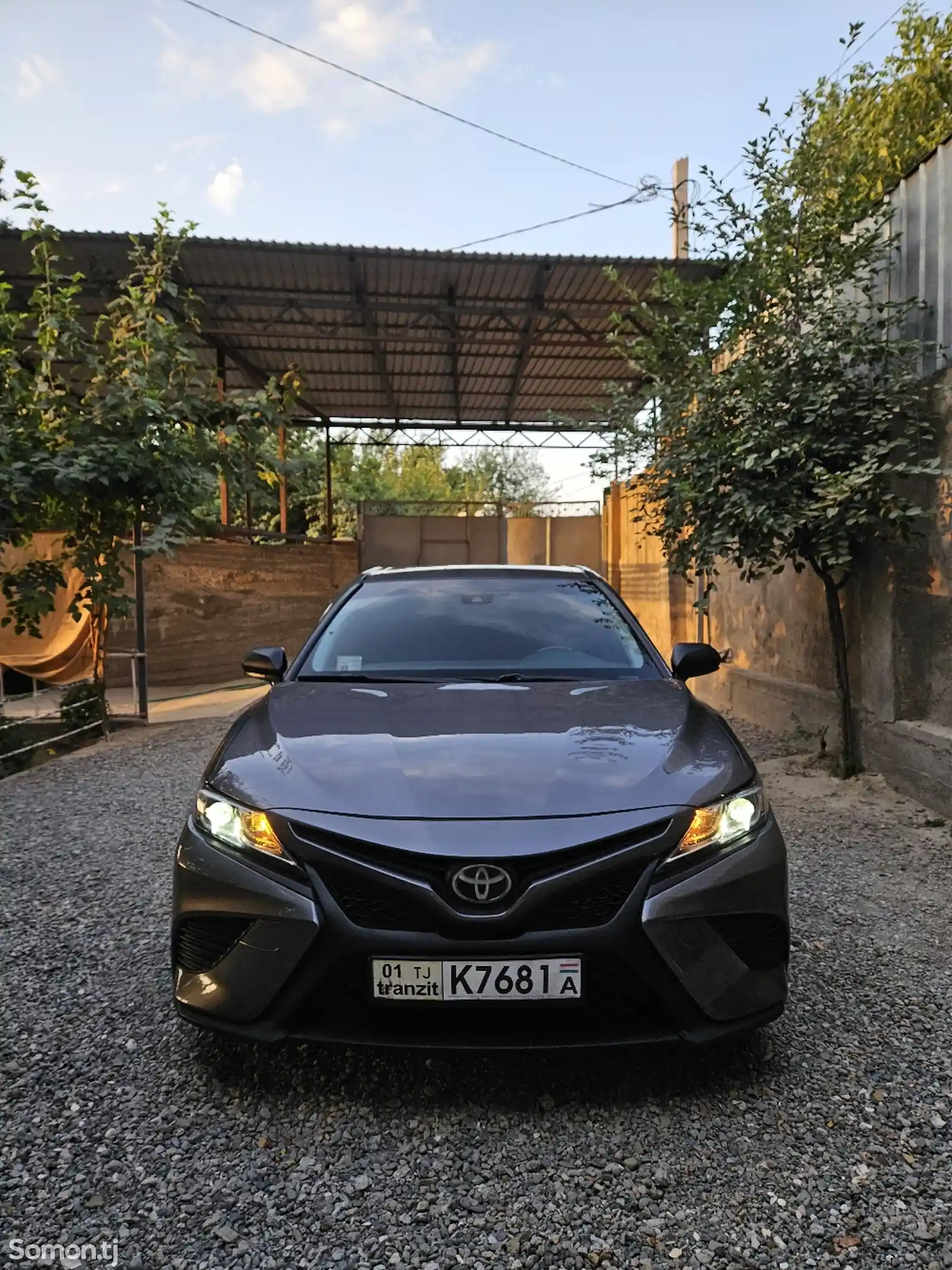 Toyota Camry, 2018-6