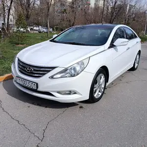 Hyundai Sonata, 2012