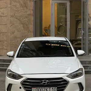 Hyundai Elantra, 2017