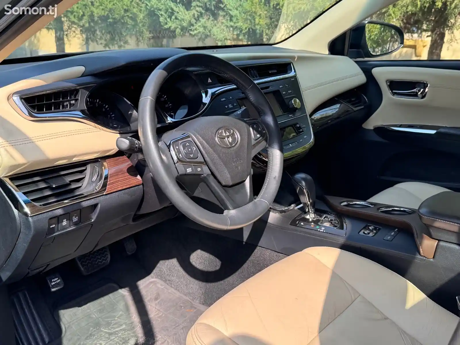 Toyota Avalon, 2015-10