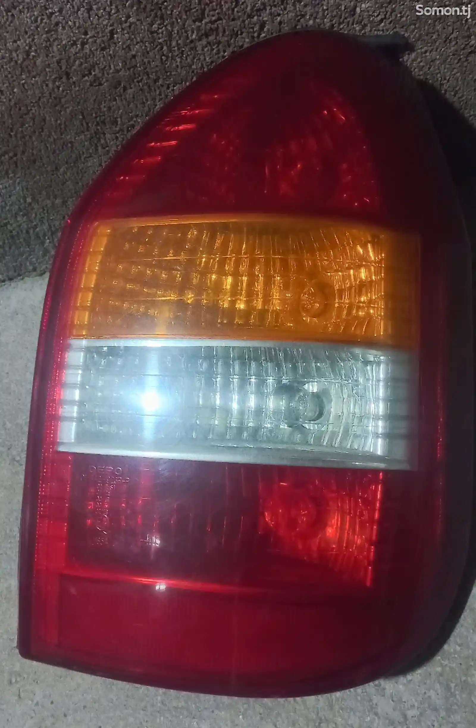 Задний стоп фонарь от Opel-1