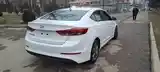 Hyundai Elantra, 2017-5