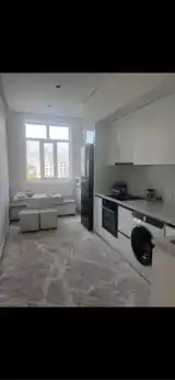 3-комн. квартира, 10 этаж, 70м², универмаг Камоли Хучанди 134-2