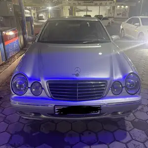 Mercedes-Benz E class, 2001