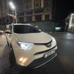 Toyota RAV 4, 2018