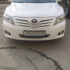 Toyota Camry, 2011