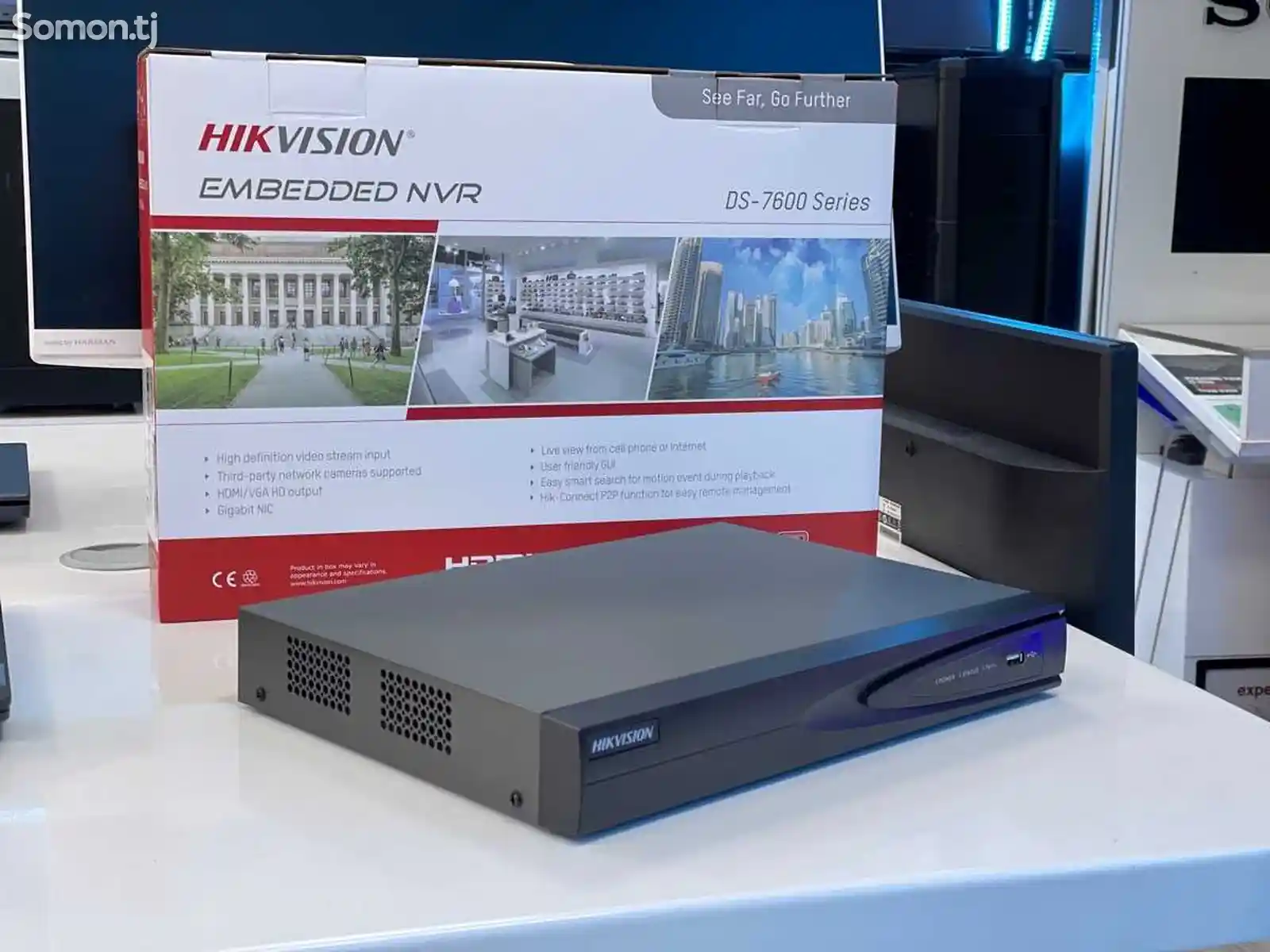 База видеорегистратор Hikvision 8 порт NVR DS-7608NI-K1-3