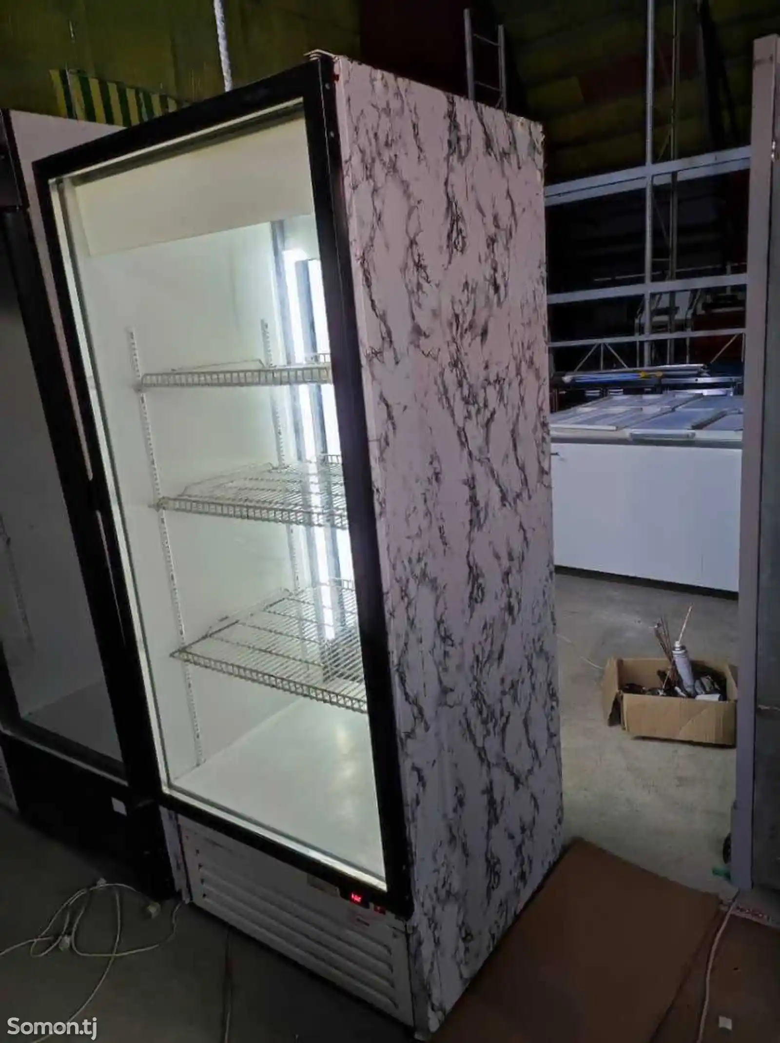Витринный холодильник Premier-3
