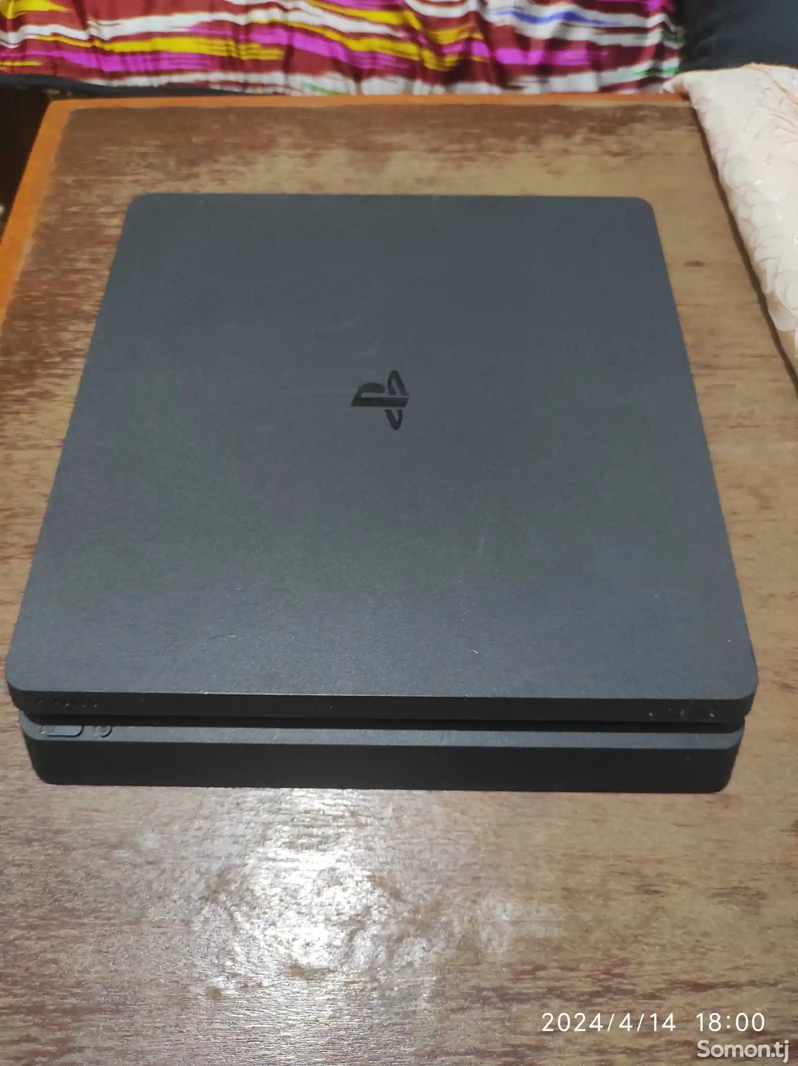Игровая приставка Sony Playstation 4 slim 500 gb 11.50-1