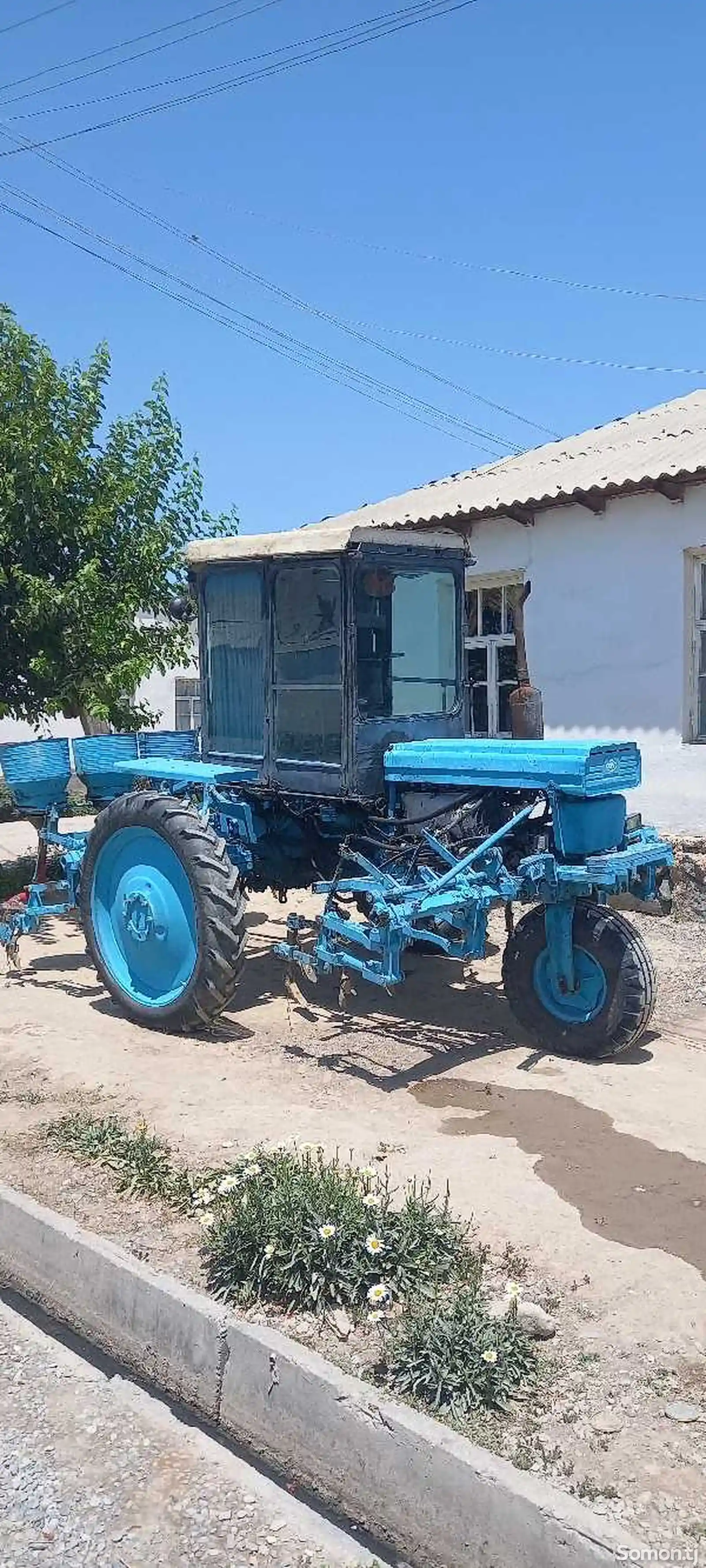 Трактор с культиватором-2