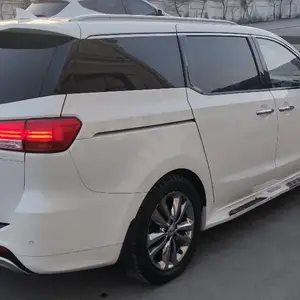 Kia Carnival, 2015