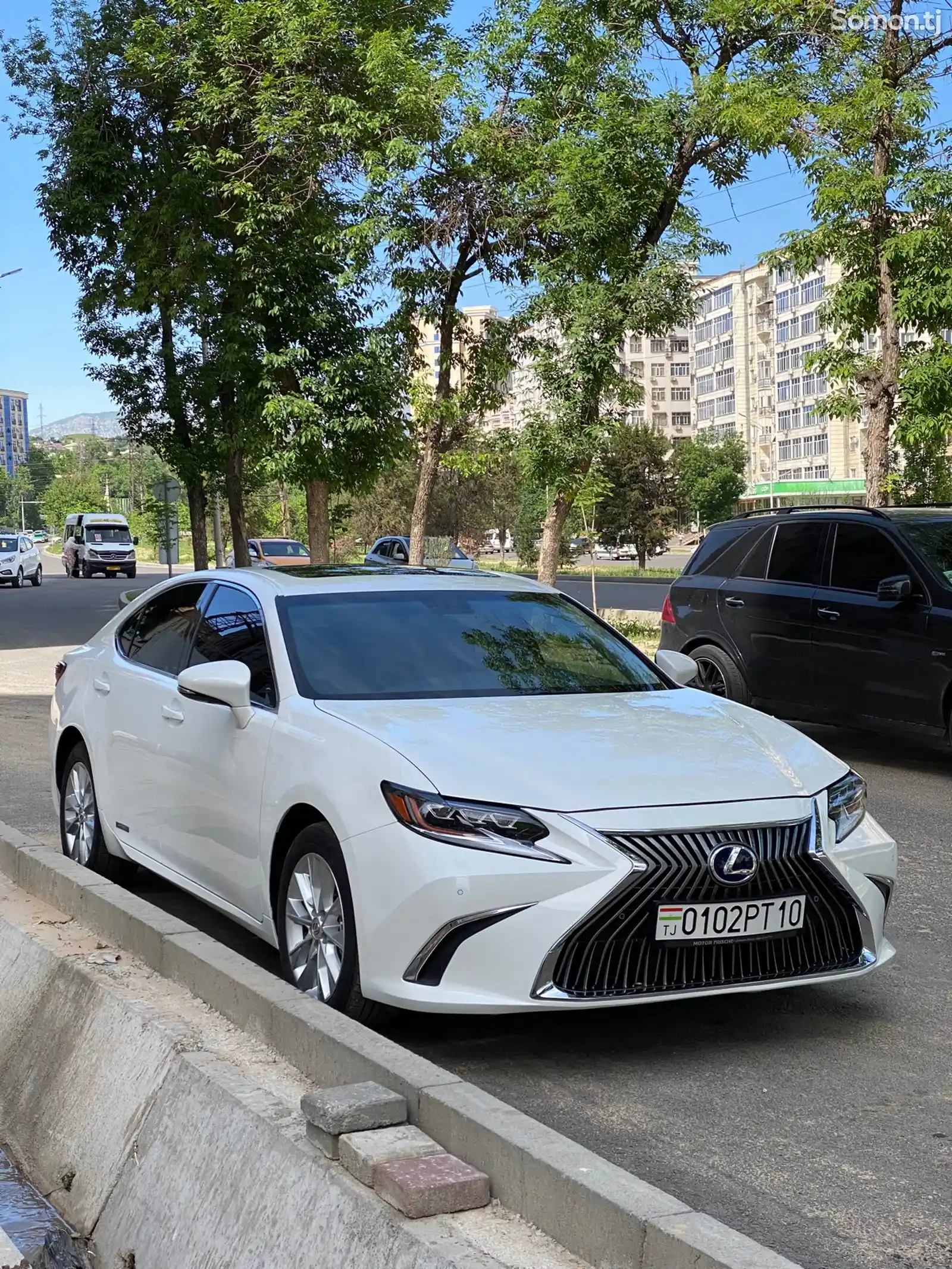 Lexus ES series, 2014-2