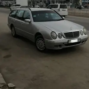 Mercedes-Benz E class, 2001