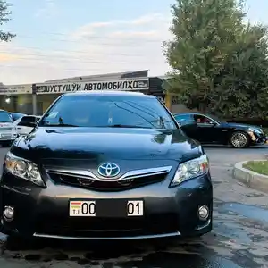 Toyota Camry, 2011