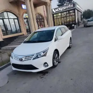 Лобовое стекло Toyota Avensis