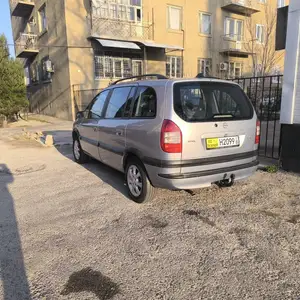 Opel Zafira, 2001