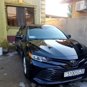 Toyota Camry, 2019