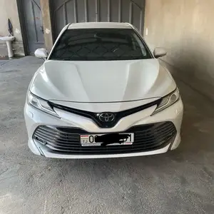 Toyota Camry, 2019