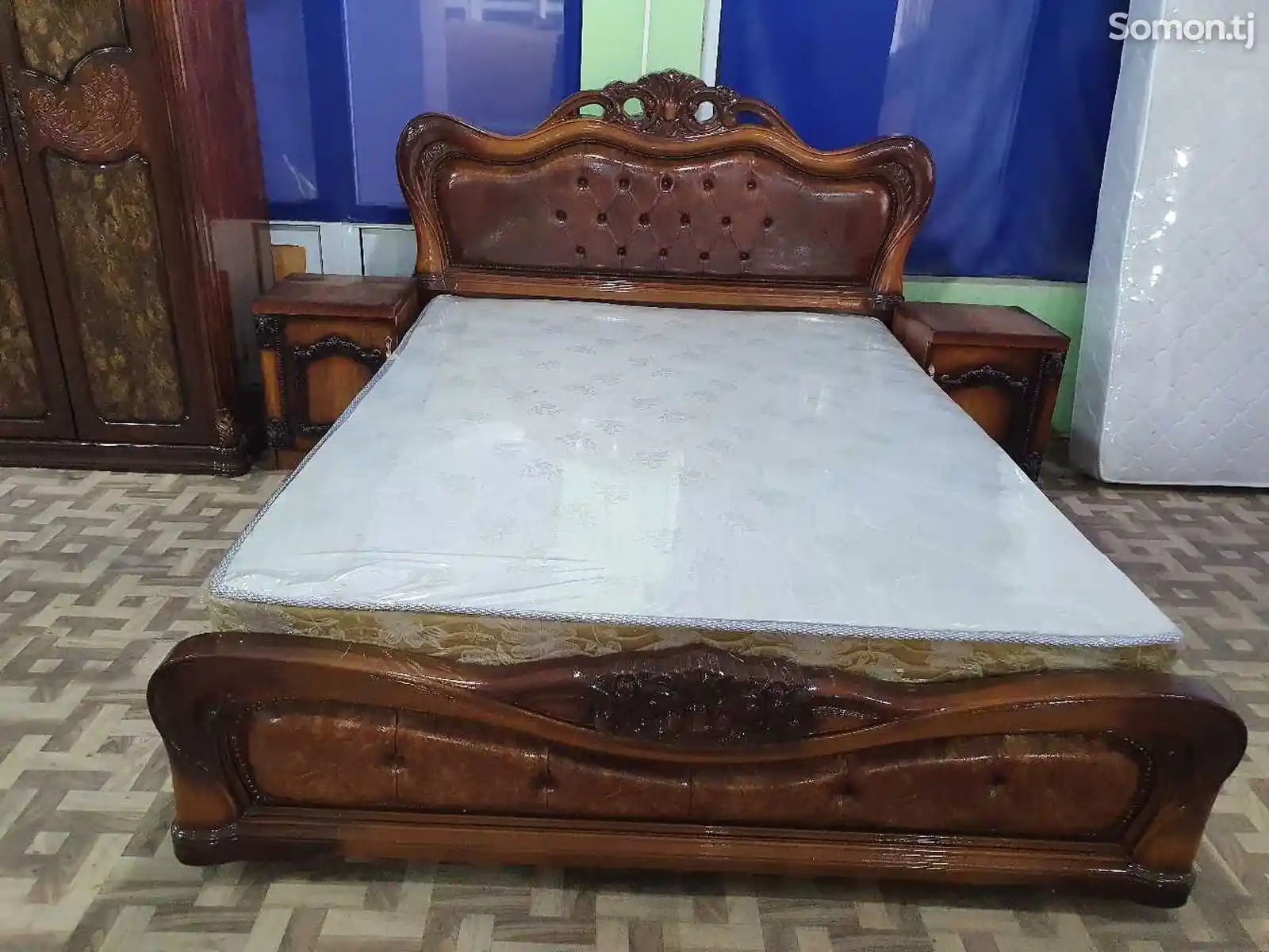 Корейская двуспальная кровать-1