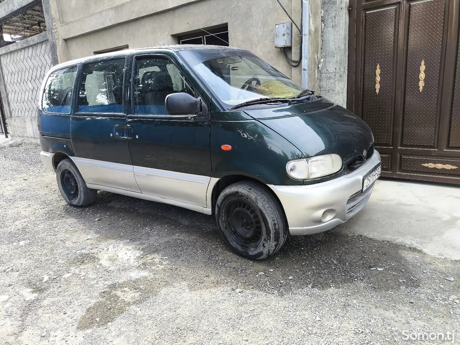 Nissan Serena, 1996-2