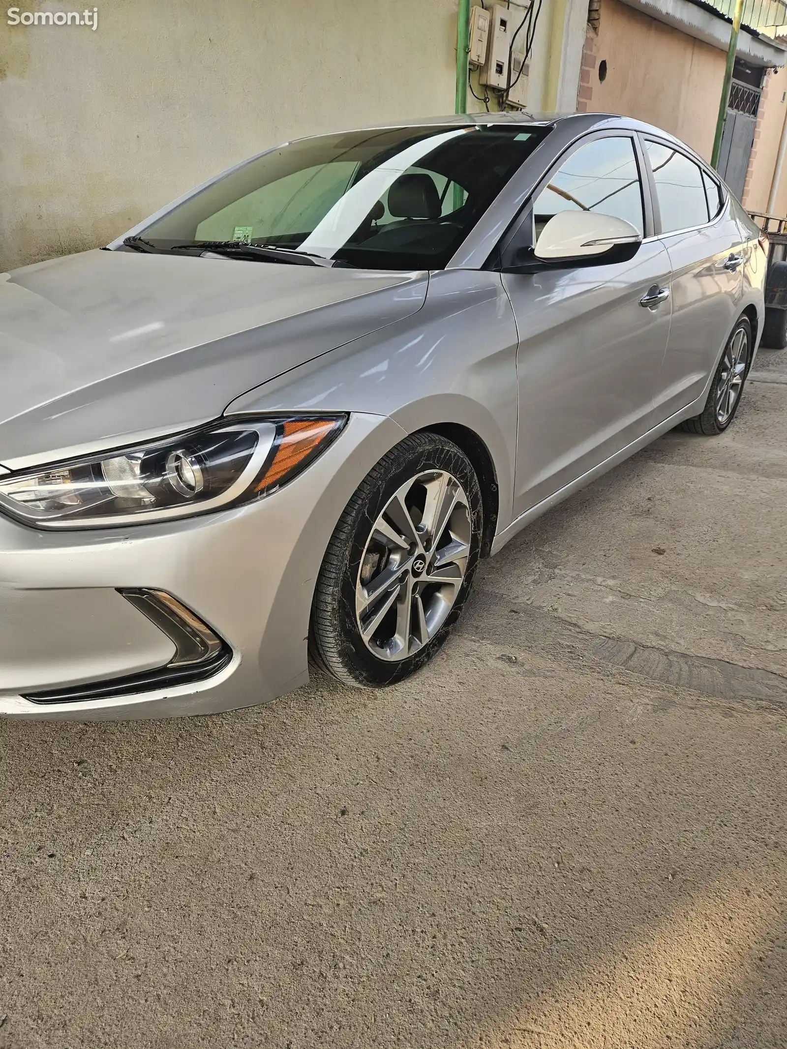 Hyundai Elantra, 2017-5