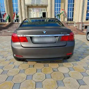 BMW 7 series, 2010