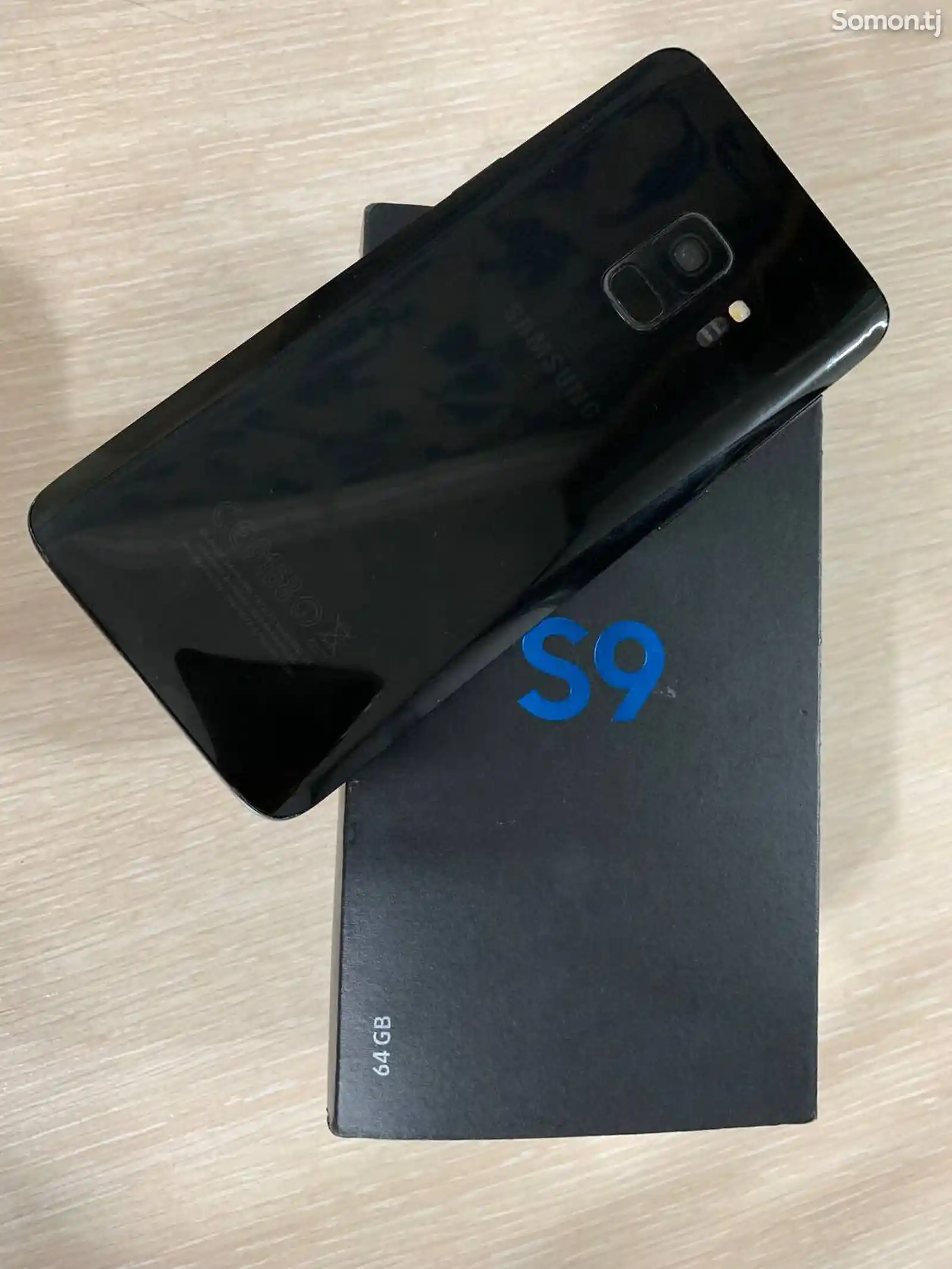Samsung Galaxy S9 Black-4