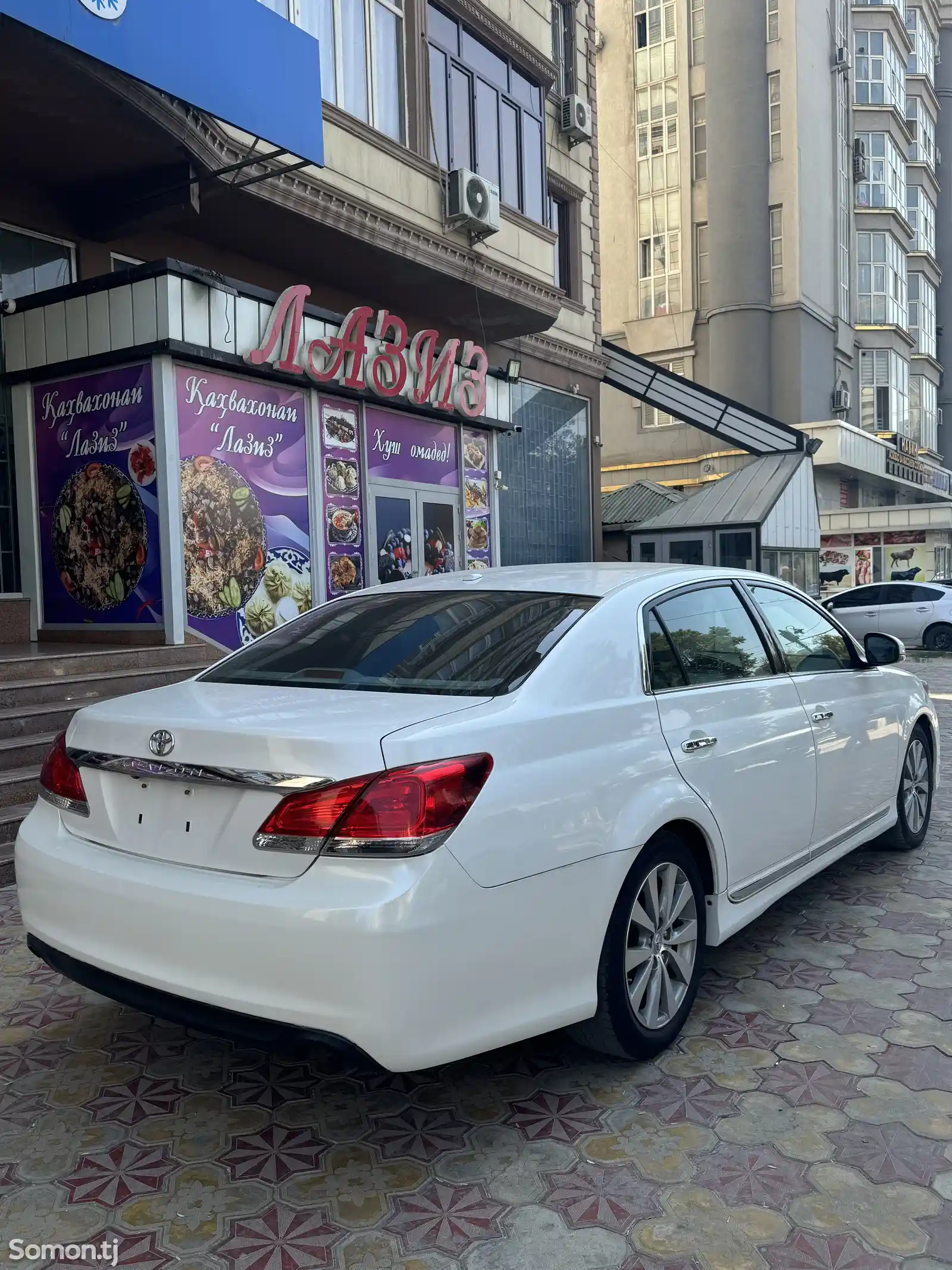 Toyota Avalon, 2010-4