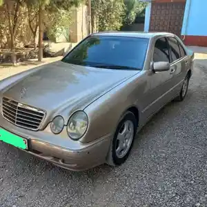 Mercedes-Benz E class, 2001