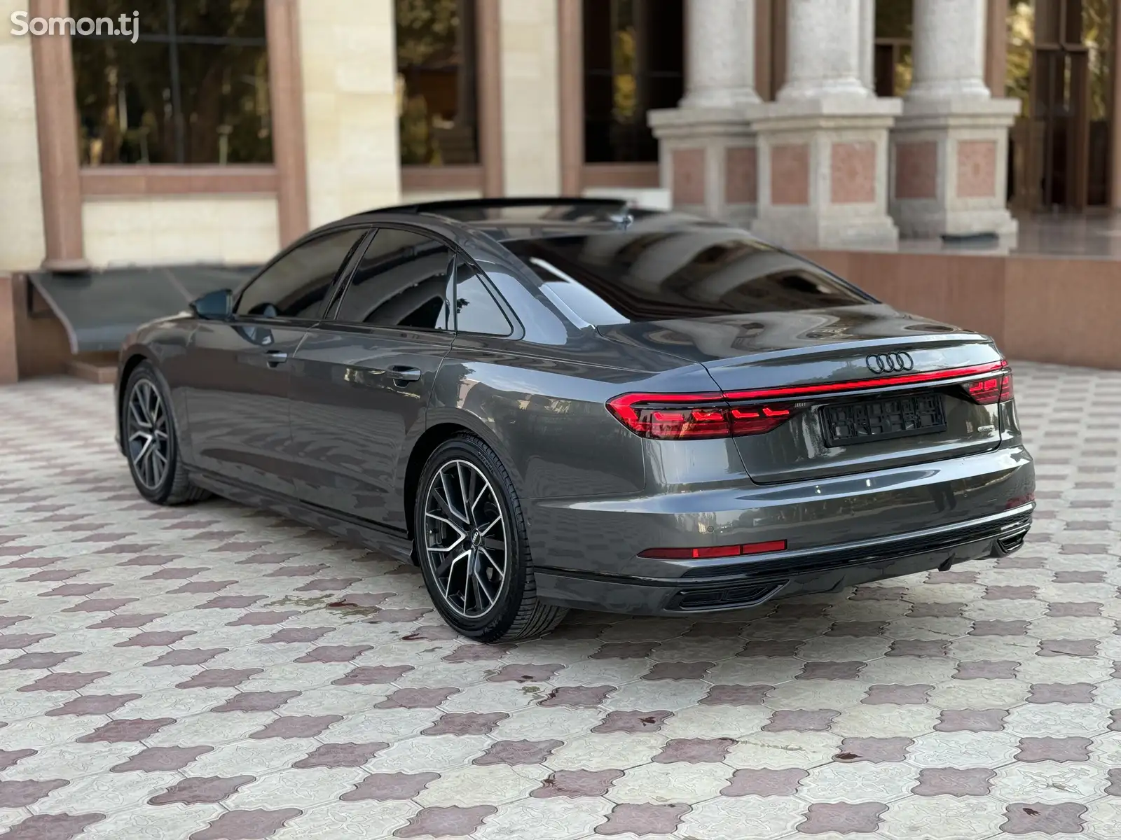 Audi A8, 2020-5