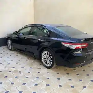 Toyota Camry, 2018